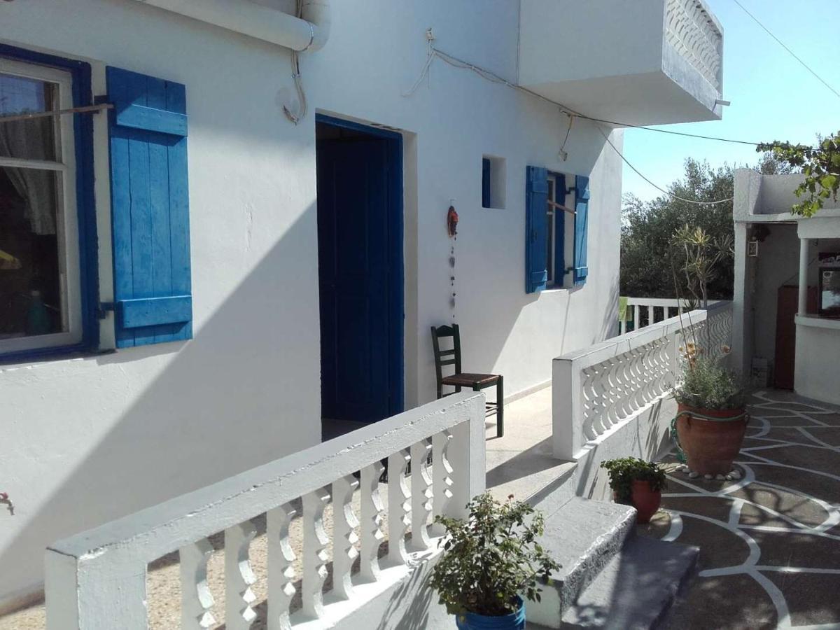 Nikos Apartments Lefkos  エクステリア 写真
