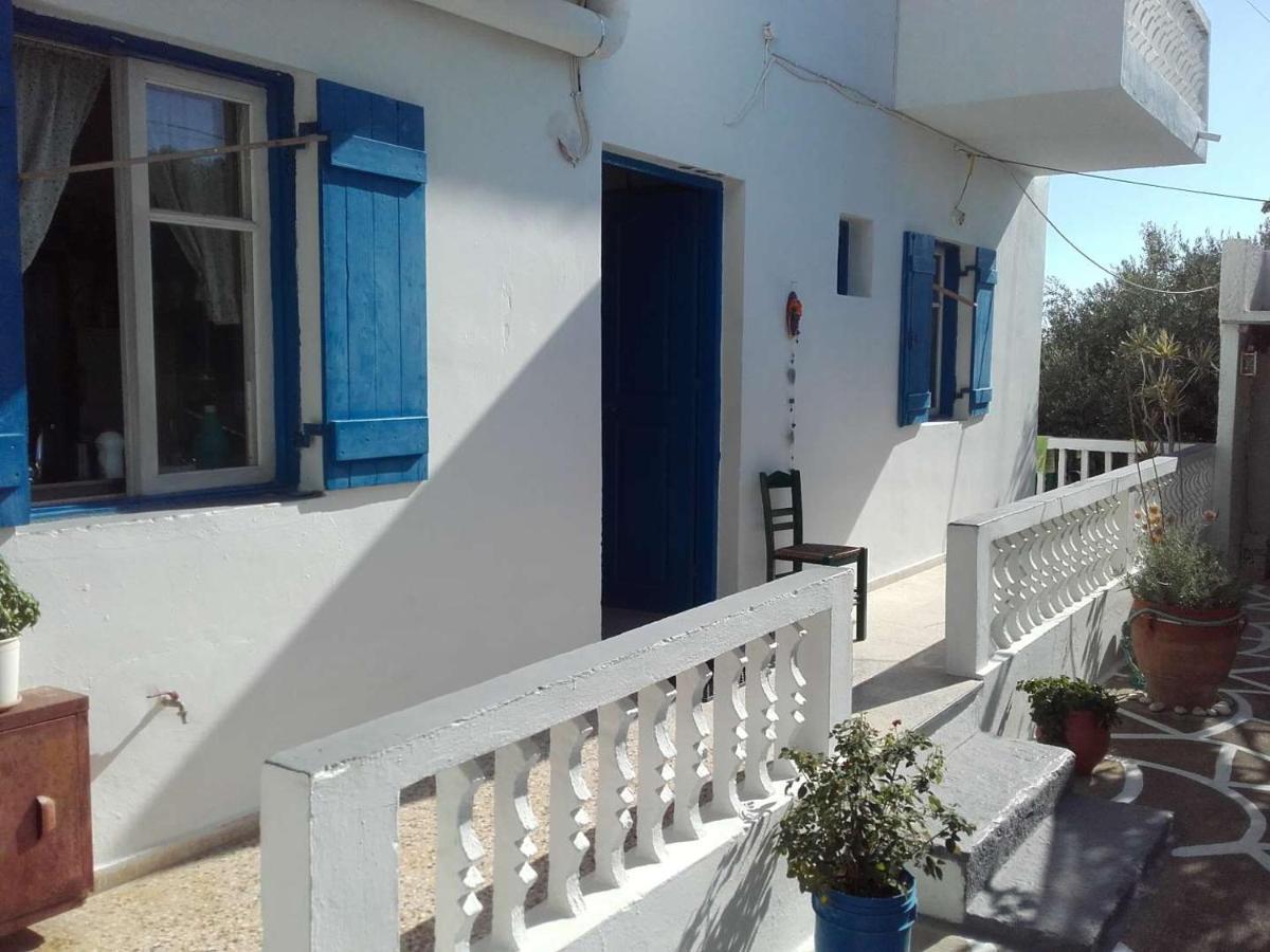 Nikos Apartments Lefkos  エクステリア 写真